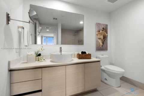 Copropriété à vendre à Hallandale Beach, Floride: 2 chambres, 94.76 m2 № 2088534 - photo 18