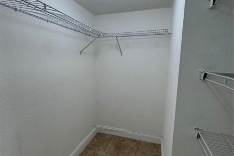Copropriété à louer à Sunrise, Floride: 2 chambres, 87.7 m2 № 2386819 - photo 13