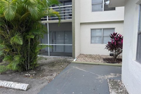 Copropriété à louer à Sunrise, Floride: 2 chambres, 87.7 m2 № 2386819 - photo 25