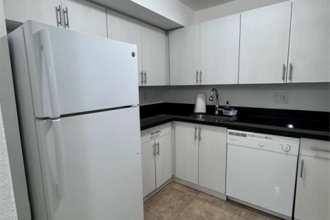Copropriété à louer à Sunrise, Floride: 2 chambres, 87.7 m2 № 2386819 - photo 10