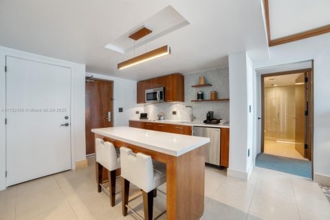 Condominio en venta en Miami Beach, Florida, 2 dormitorios, 82.4 m2 № 1667484 - foto 4