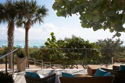 Condominio en venta en Miami Beach, Florida, 2 dormitorios, 82.4 m2 № 1667484 - foto 30