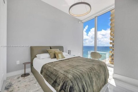 Condominio en venta en Sunny Isles Beach, Florida, 5 dormitorios, 353.31 m2 № 1970666 - foto 18