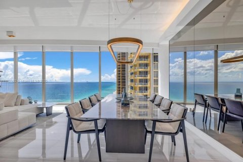 Condominio en venta en Sunny Isles Beach, Florida, 5 dormitorios, 353.31 m2 № 1970666 - foto 8