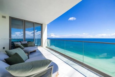 Condominio en venta en Sunny Isles Beach, Florida, 5 dormitorios, 353.31 m2 № 1970666 - foto 1