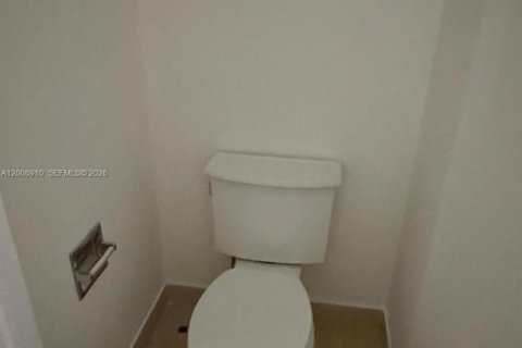 Condominio en venta en Hallandale Beach, Florida, 1 dormitorio, 88.26 m2 № 2090639 - foto 7