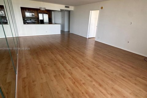 Condominio en venta en Hallandale Beach, Florida, 1 dormitorio, 88.26 m2 № 2090639 - foto 10