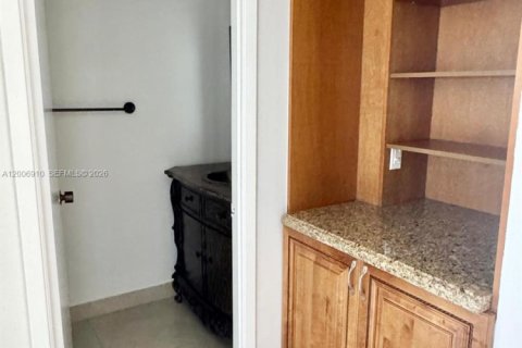 Condominio en venta en Hallandale Beach, Florida, 1 dormitorio, 88.26 m2 № 2090639 - foto 5