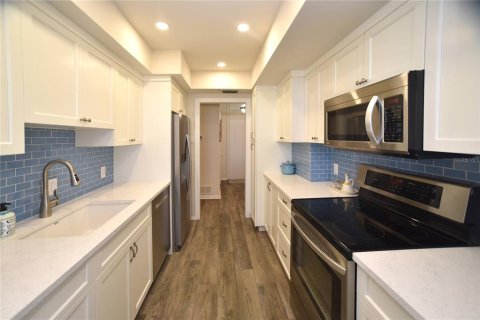 Copropriété à vendre à Saint Pete Beach, Floride: 2 chambres, 130.99 m2 № 2431786 - photo 16