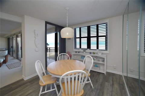 Copropriété à vendre à Saint Pete Beach, Floride: 2 chambres, 130.99 m2 № 2431786 - photo 8