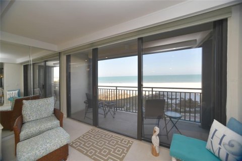 Copropriété à vendre à Saint Pete Beach, Floride: 2 chambres, 130.99 m2 № 2431786 - photo 4
