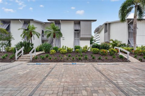 Condo in Sarasota, Florida, 2 bedrooms  № 2347807