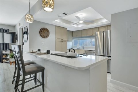 Condo in Sarasota, Florida, 2 bedrooms  № 2347807 - photo 12
