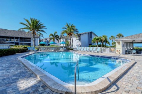 Condo in Sarasota, Florida, 2 bedrooms  № 2347807 - photo 23