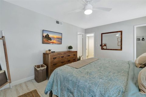 Condo in Sarasota, Florida, 2 bedrooms  № 2347807 - photo 15