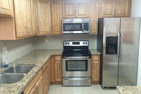 Condominio en Plantation, Florida, 3 dormitorios  № 2243850