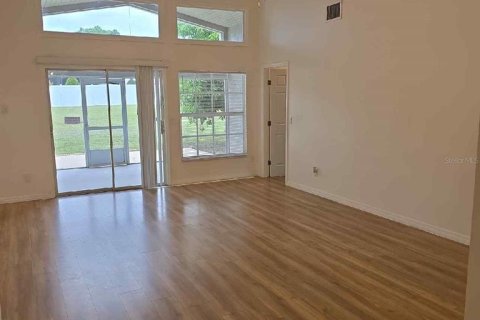 House in Winter Haven, Florida 3 bedrooms, 165.83 sq.m. № 1915708 - photo 6