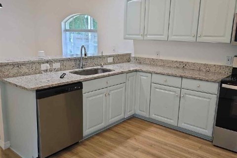 House in Winter Haven, Florida 3 bedrooms, 165.83 sq.m. № 1915708 - photo 8