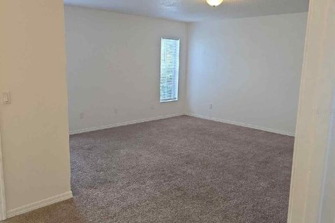 House in Winter Haven, Florida 3 bedrooms, 165.83 sq.m. № 1915708 - photo 11