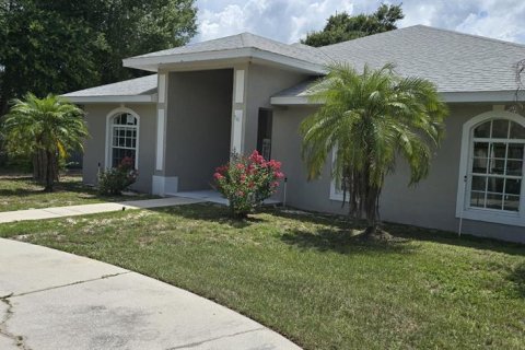 House in Winter Haven, Florida 3 bedrooms, 165.83 sq.m. № 1915708 - photo 23
