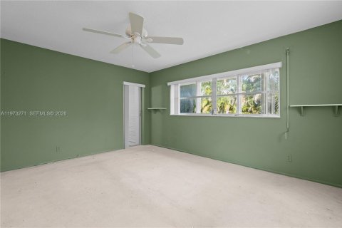 Condo in Hallandale Beach, Florida, 2 bedrooms № 2038764 - photo 22