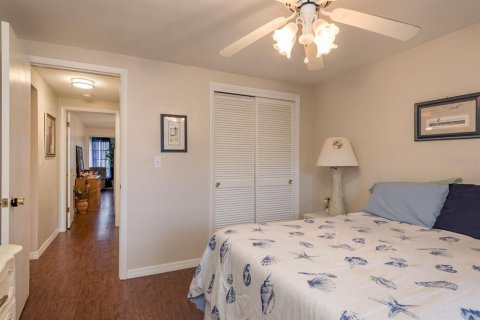 Condo in New Port Richey, Florida, 2 bedrooms  № 1894882 - photo 19