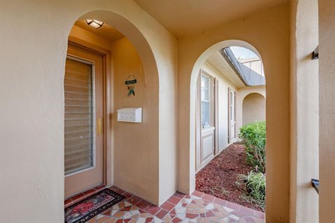 Condo in New Port Richey, Florida, 2 bedrooms  № 1894882 - photo 3