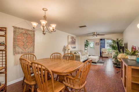 Condo in New Port Richey, Florida, 2 bedrooms  № 1894882 - photo 5
