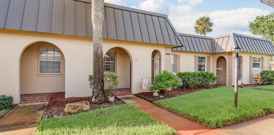 Condo in New Port Richey, Florida, 2 bedrooms  № 1894882
