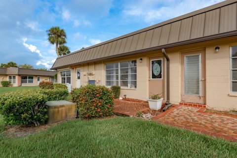 Condo in New Port Richey, Florida, 2 bedrooms  № 1894882 - photo 26