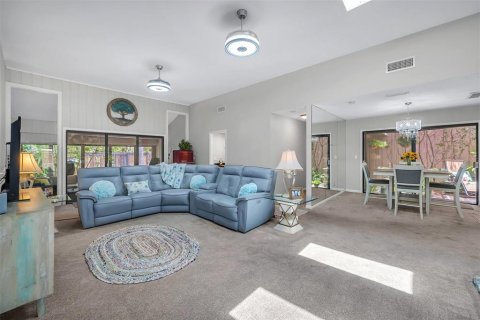 Townhouse in Longwood, Florida 2 bedrooms, 170.85 sq.m. № 1810673 - photo 18