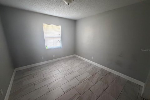 Commercial property in Lakeland, Florida 4 bedrooms, 188.96 sq.m. № 2112838 - photo 12