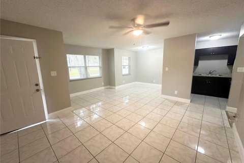 Commercial property in Lakeland, Florida 4 bedrooms, 188.96 sq.m. № 2112838 - photo 5