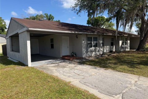 Commercial property in Lakeland, Florida 4 bedrooms, 188.96 sq.m. № 2112838 - photo 2