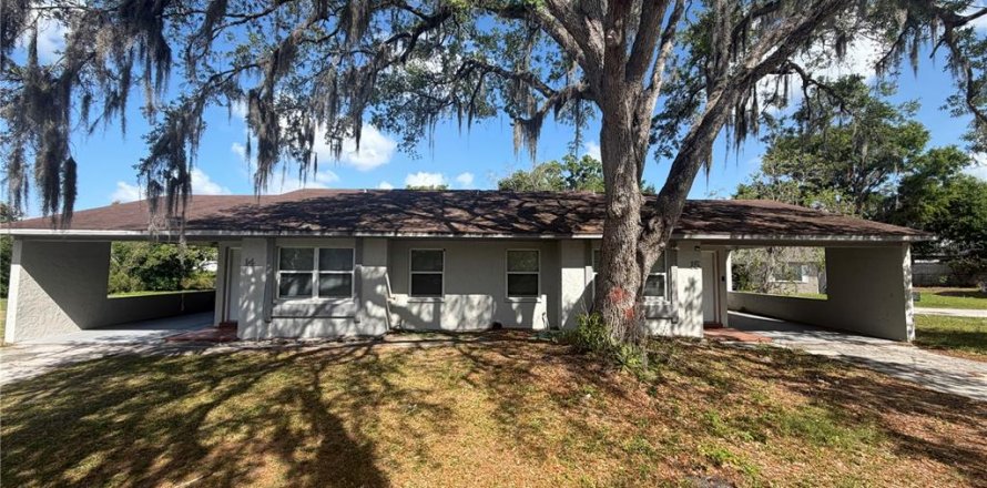 Commercial property in Lakeland, Florida 4 bedrooms, 188.96 sq.m. № 2112838