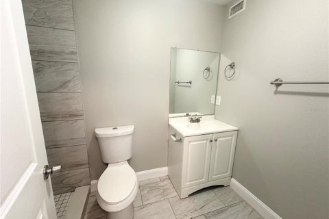 Commercial property in Lakeland, Florida 4 bedrooms, 188.96 sq.m. № 2112838 - photo 10