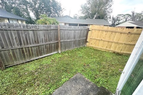 Commercial property in Lakeland, Florida 4 bedrooms, 188.96 sq.m. № 2112838 - photo 17