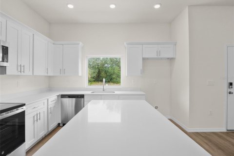 House in North Port, Florida 4 bedrooms, 173.08 sq.m. № 1767567 - photo 6