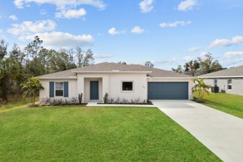 House in North Port, Florida 4 bedrooms, 173.08 sq.m. № 1767567 - photo 1