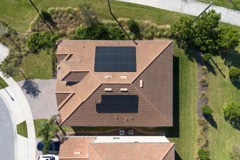 House in Davenport, Florida 4 bedrooms, 238.85 sq.m. № 1770179 - photo 2