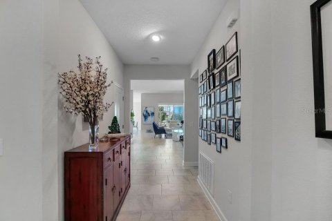 House in Davenport, Florida 4 bedrooms, 238.85 sq.m. № 1770179 - photo 4