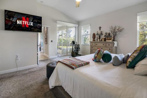 House in Davenport, Florida 4 bedrooms, 238.85 sq.m. № 1770179 - photo 20