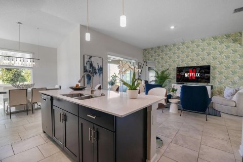 House in Davenport, Florida 4 bedrooms, 238.85 sq.m. № 1770179 - photo 16