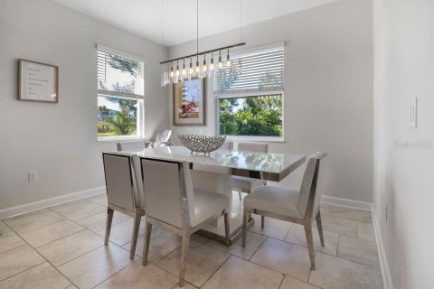 House in Davenport, Florida 4 bedrooms, 238.85 sq.m. № 1770179 - photo 17