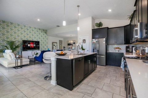House in Davenport, Florida 4 bedrooms, 238.85 sq.m. № 1770179 - photo 15