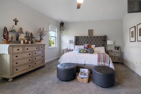 House in Davenport, Florida 4 bedrooms, 238.85 sq.m. № 1770179 - photo 18