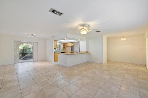 Casa en alquiler en Sarasota, Florida, 3 dormitorios, 181.44 m2 № 2103221 - foto 8