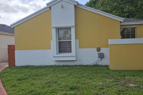 Casa en Miami, Florida 3 dormitorios, 130.25 m2 № 2067690