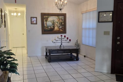 Casa en venta en Miami, Florida, 3 dormitorios, 130.25 m2 № 2067690 - foto 14