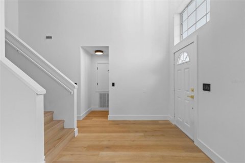 Casa en venta en Brandon, Florida, 6 dormitorios, 294.87 m2 № 1903705 - foto 12